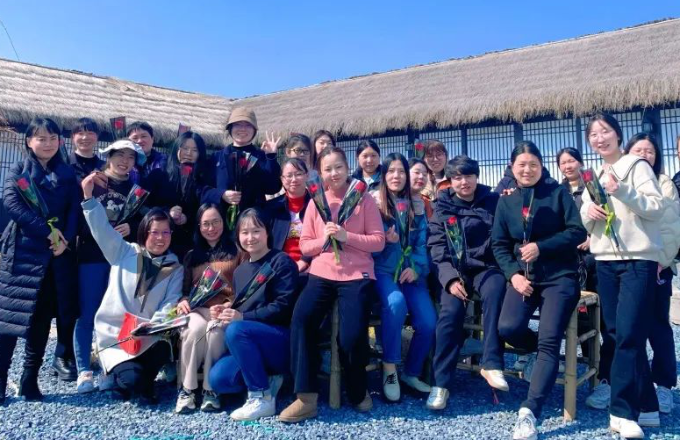巾帼筑梦  不负芳华 | pg官方首页光电庆三八妇女节活动